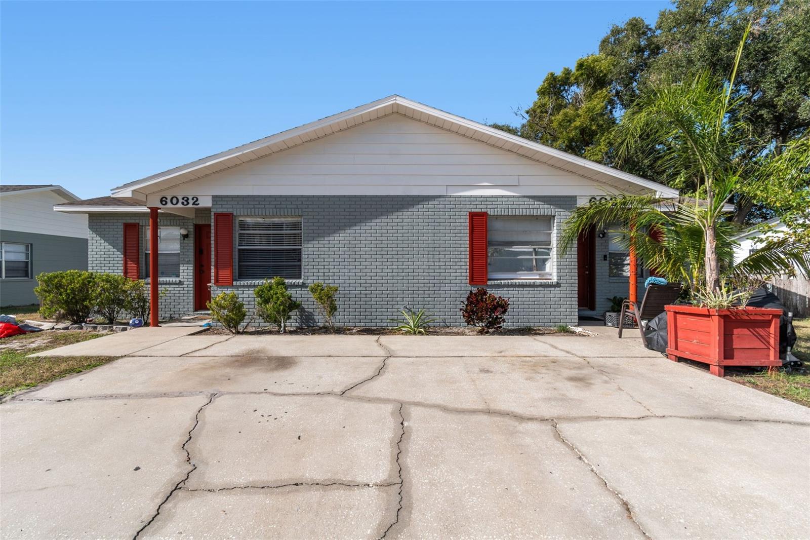 LAKE GIBSON VILLAS - Residential Income