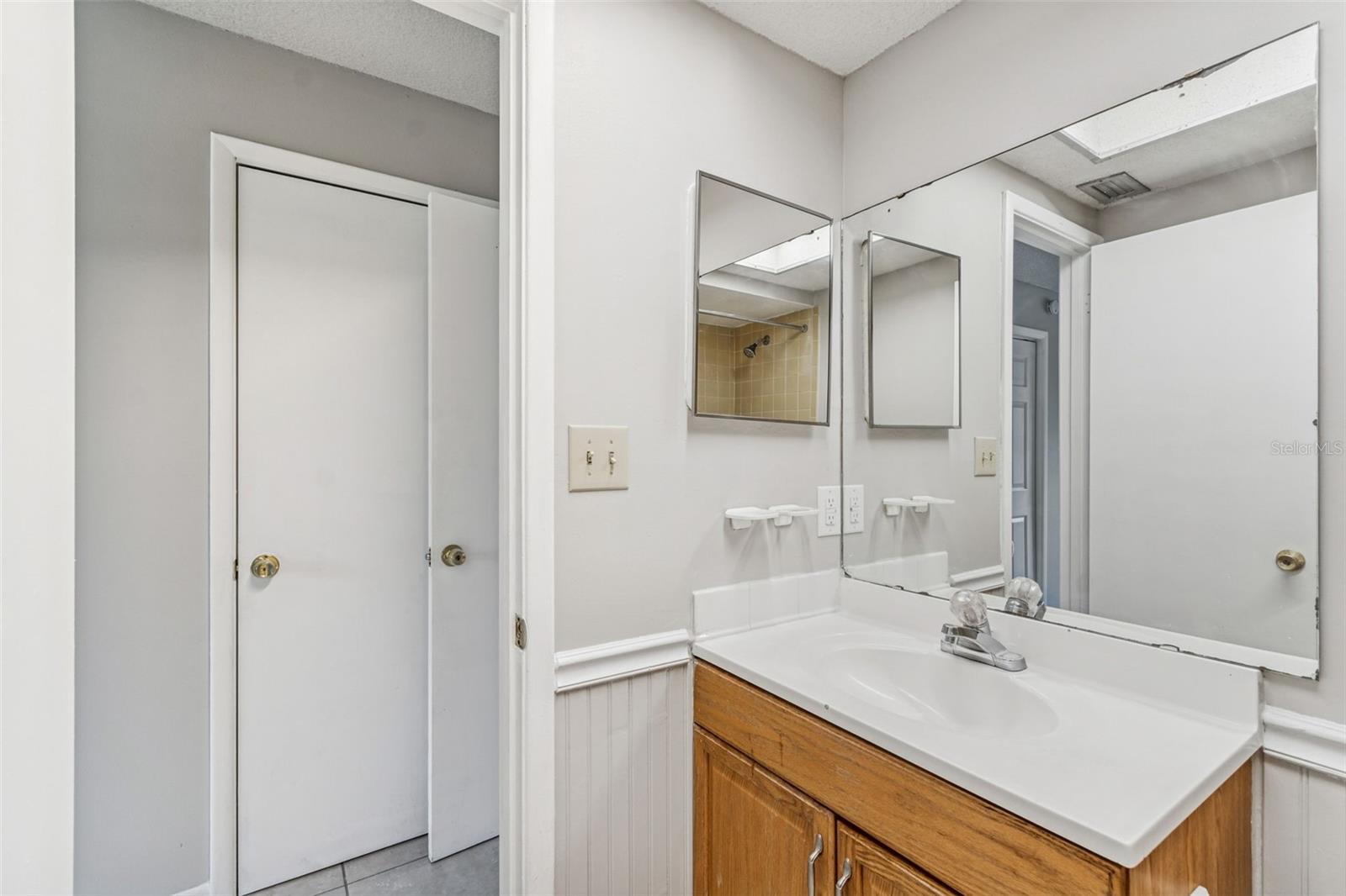 LAKE GIBSON VILLAS - Residential Income