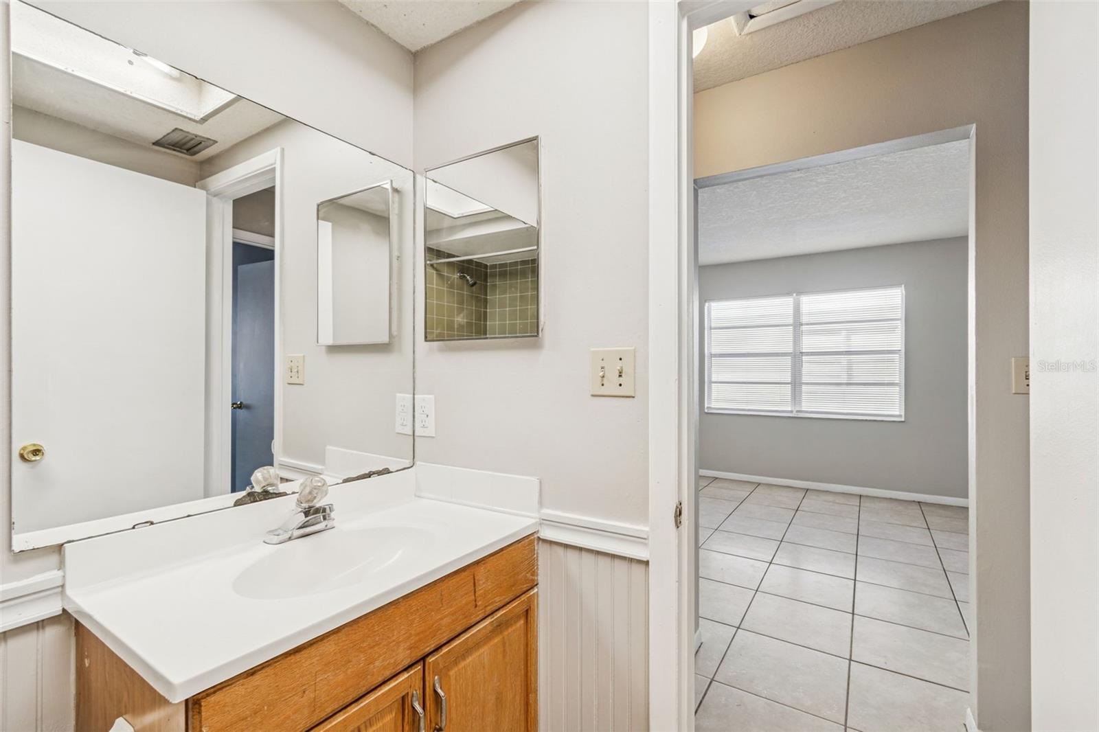 LAKE GIBSON VILLAS - Residential Income