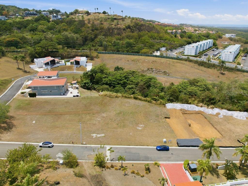 URB. LAS VISTAS RIO MAR SOLAR 10