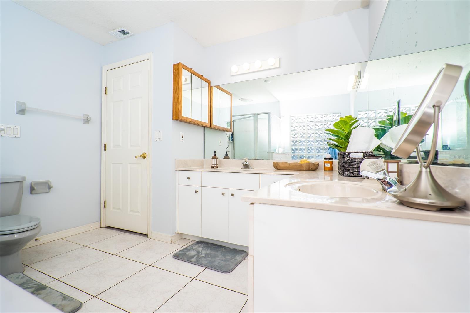 Riverview Court - Residential