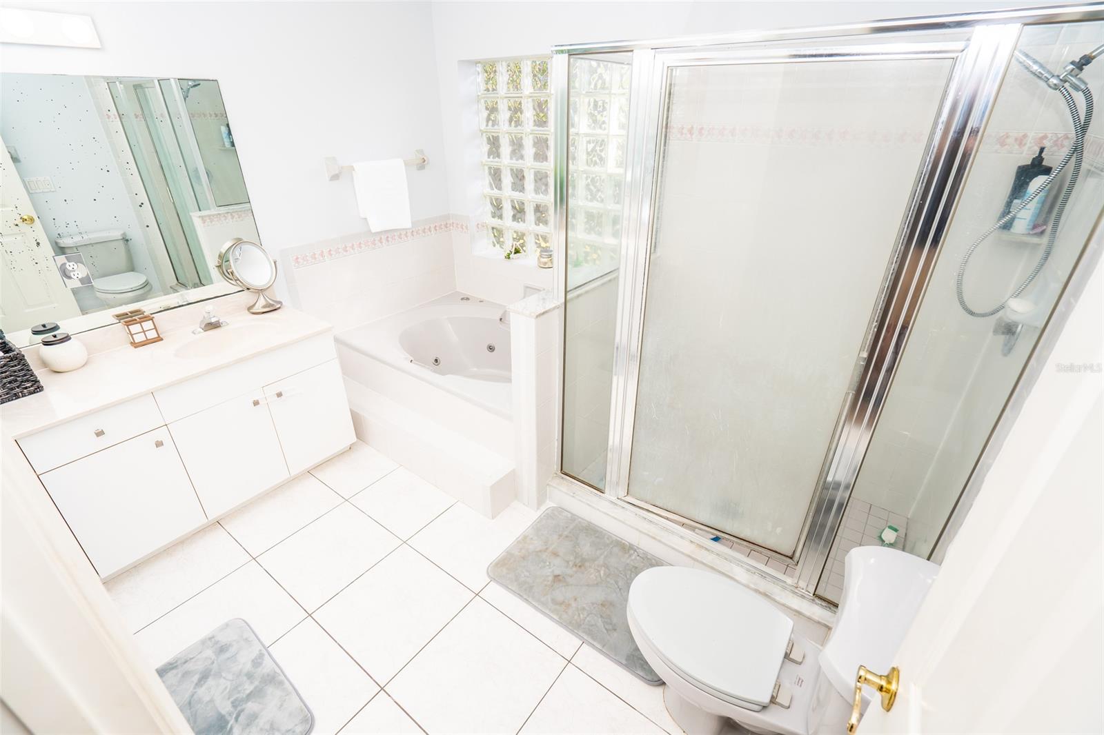 Riverview Court - Residential