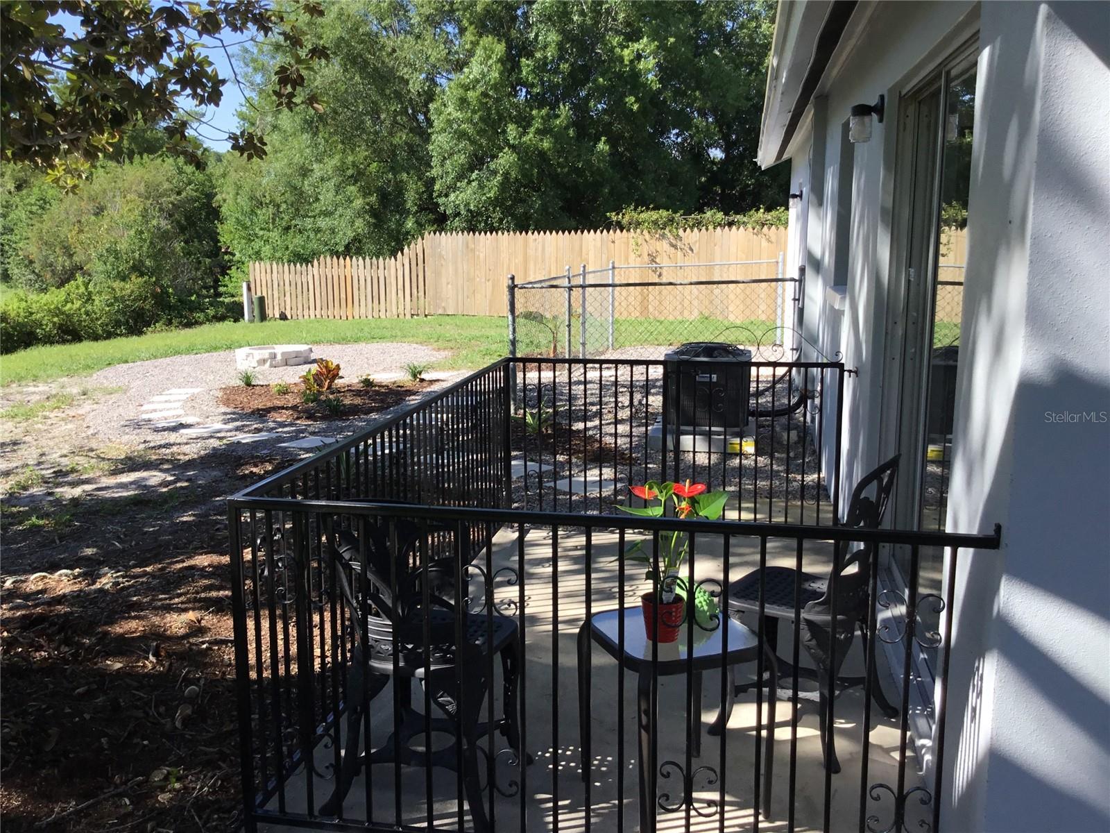 VENICE ESTATES SUB - Residential Lease