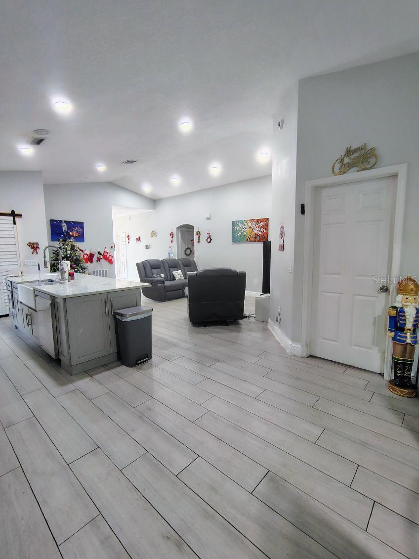 DELTONA LAKES UNIT 13 - Residential