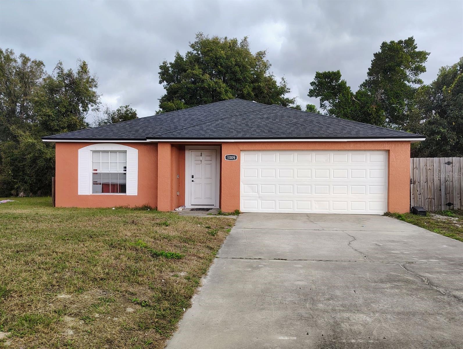 DELTONA LAKES UNIT 13 - Residential