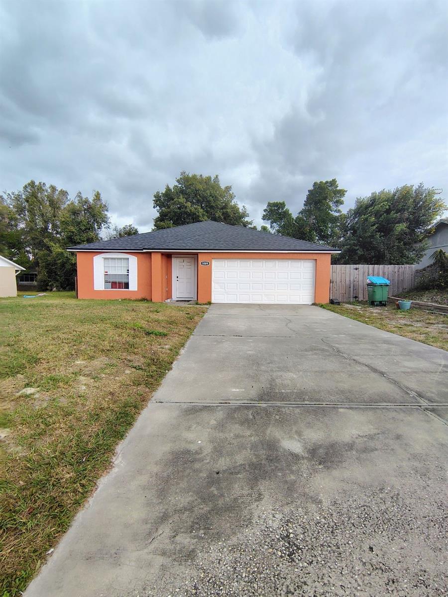 DELTONA LAKES UNIT 13 - Residential