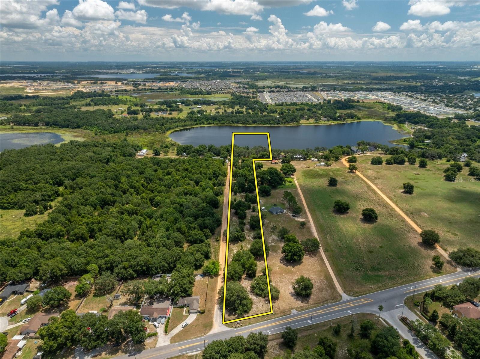 11+ acres of property in Lake County, close to CR 33 in Groveland, zoned residential. No survey available, no environmental studies done.
3.6 acres in Flood Zone X, 8.1 acres in Flood Zone A, 259 feet lake front to Lake Bluff, no improvements.