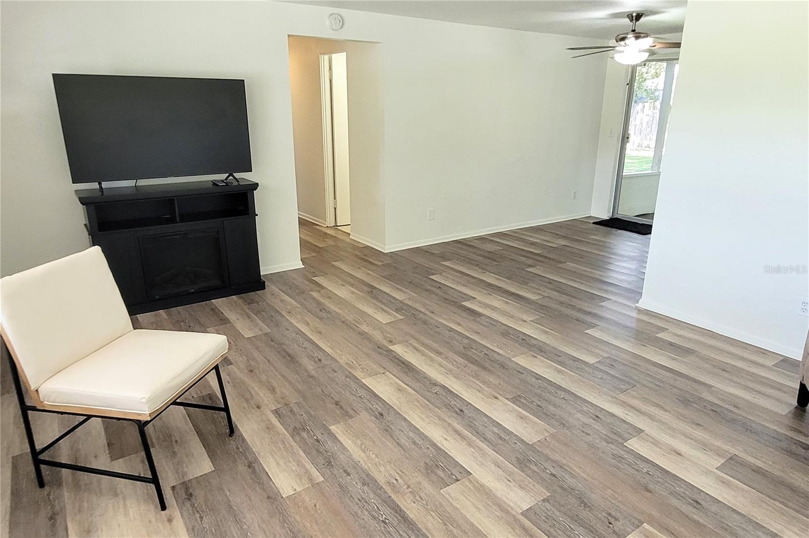 2975 LOUISE STREET, SARASOTA, FL, 34237 4 2975 LOUISE STREET