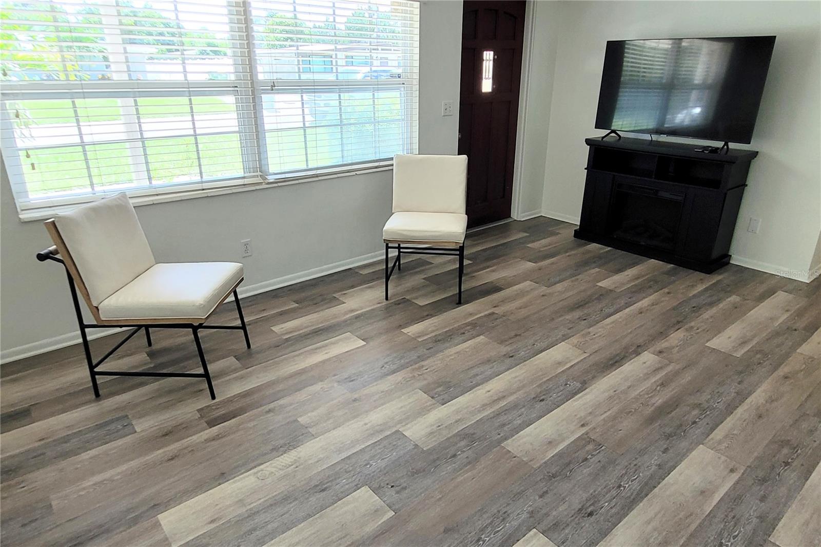 2975 LOUISE STREET, SARASOTA, FL, 34237 3 2975 LOUISE STREET