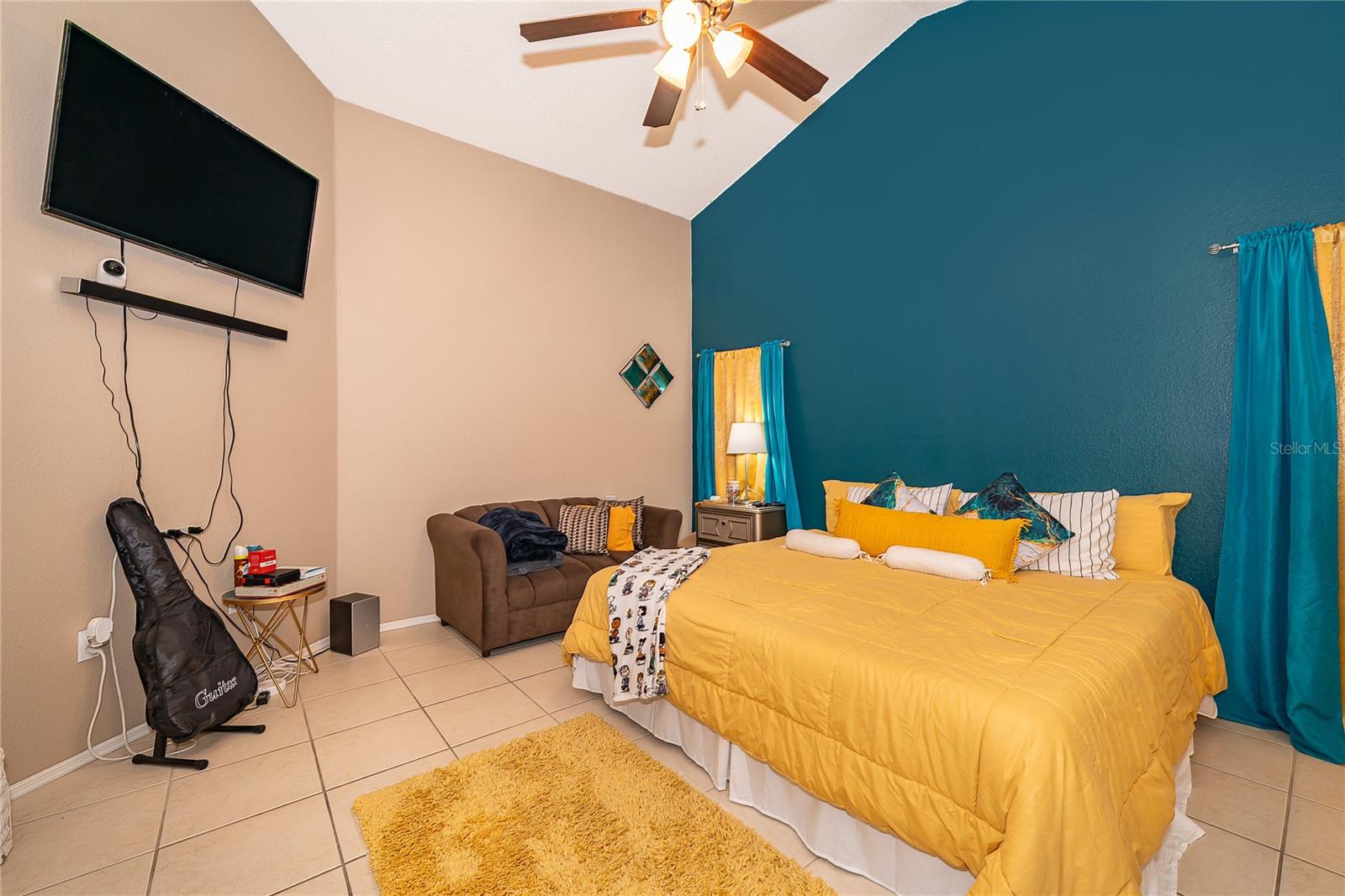 VIEW POINTE - Residential