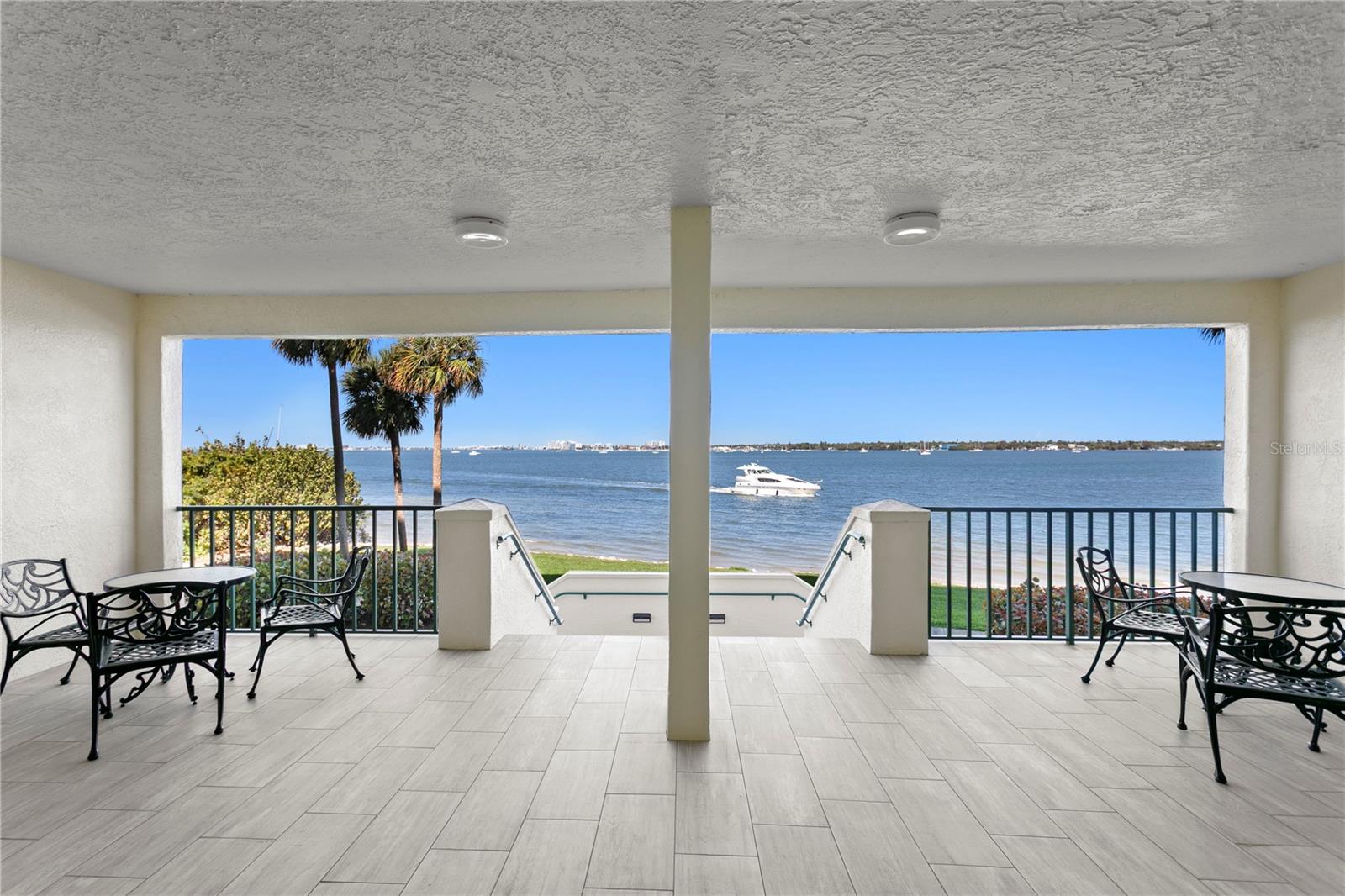 DOLPHIN CAY ANTIGUA - Residential