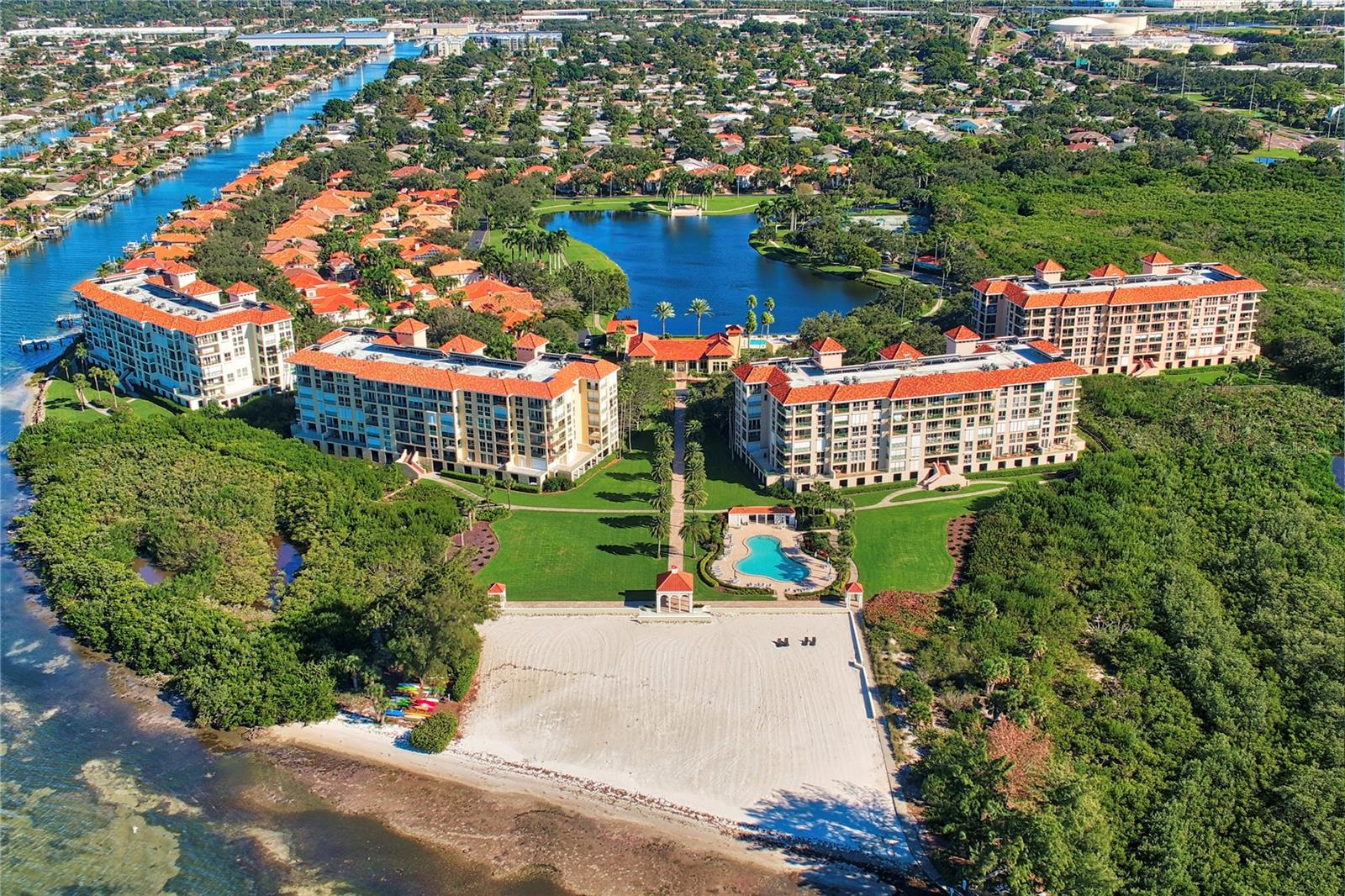 DOLPHIN CAY ANTIGUA - Residential