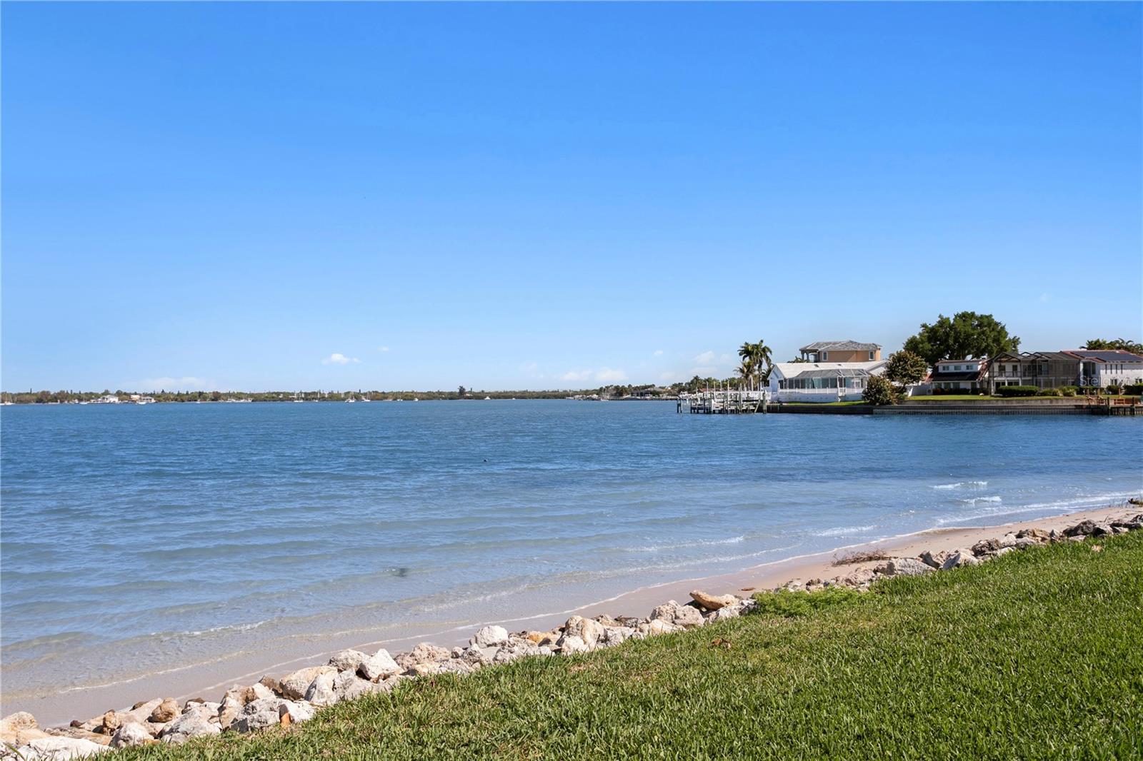 DOLPHIN CAY ANTIGUA - Residential