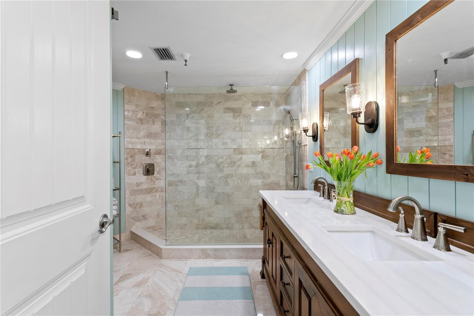 DOLPHIN CAY ANTIGUA - Residential