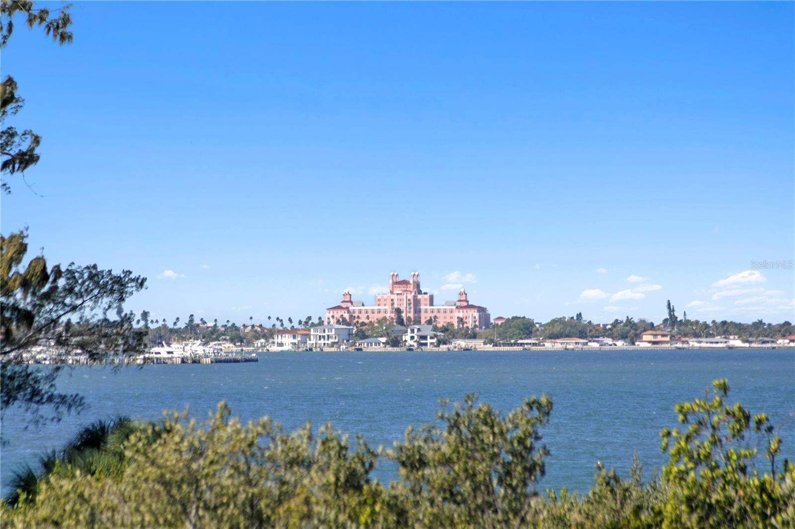 DOLPHIN CAY ANTIGUA - Residential