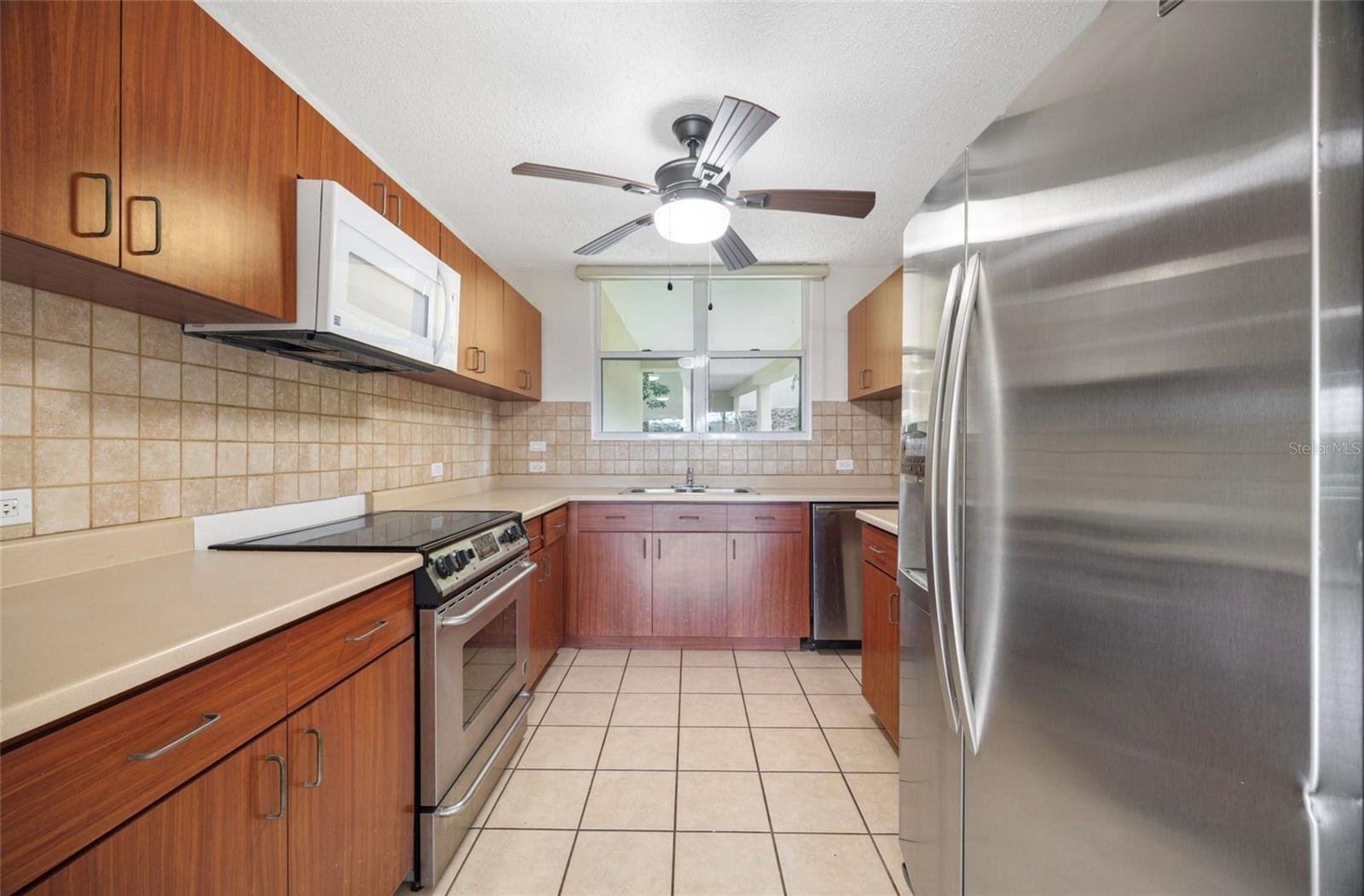 COND.MONTE DE LOS FRAILES - Residential Lease