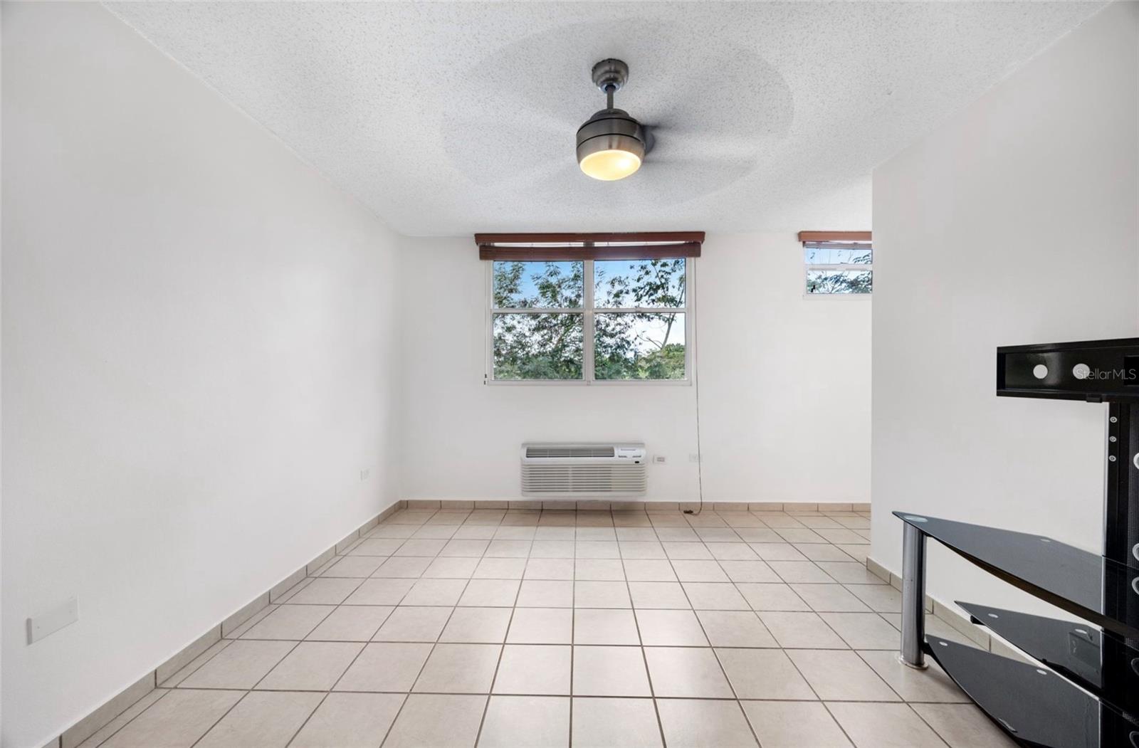 COND.MONTE DE LOS FRAILES - Residential Lease