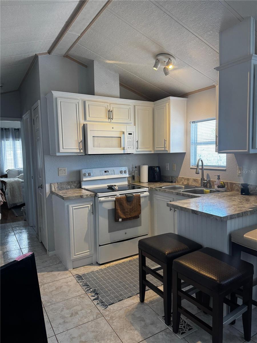 CENTER CREST - Residential