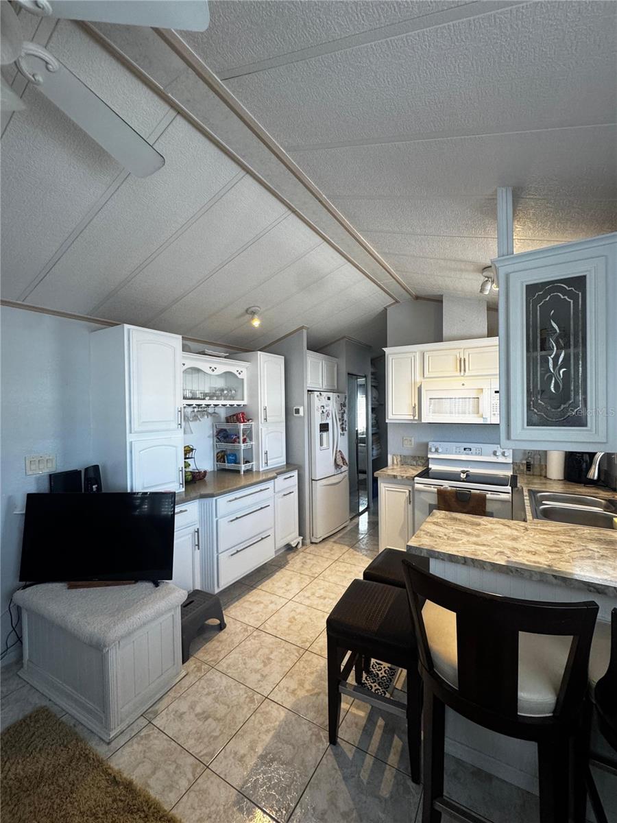 CENTER CREST - Residential