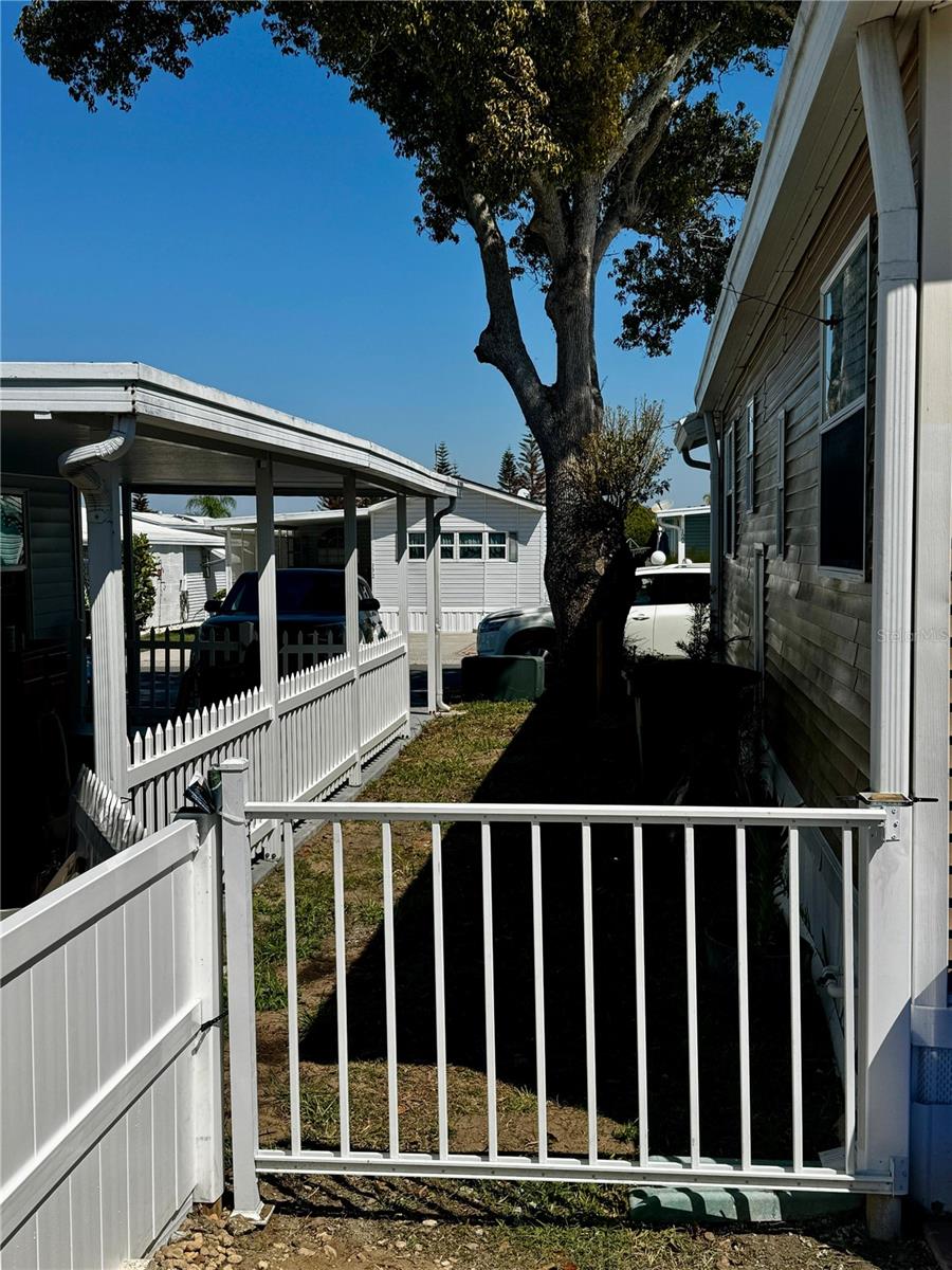 CENTER CREST - Residential