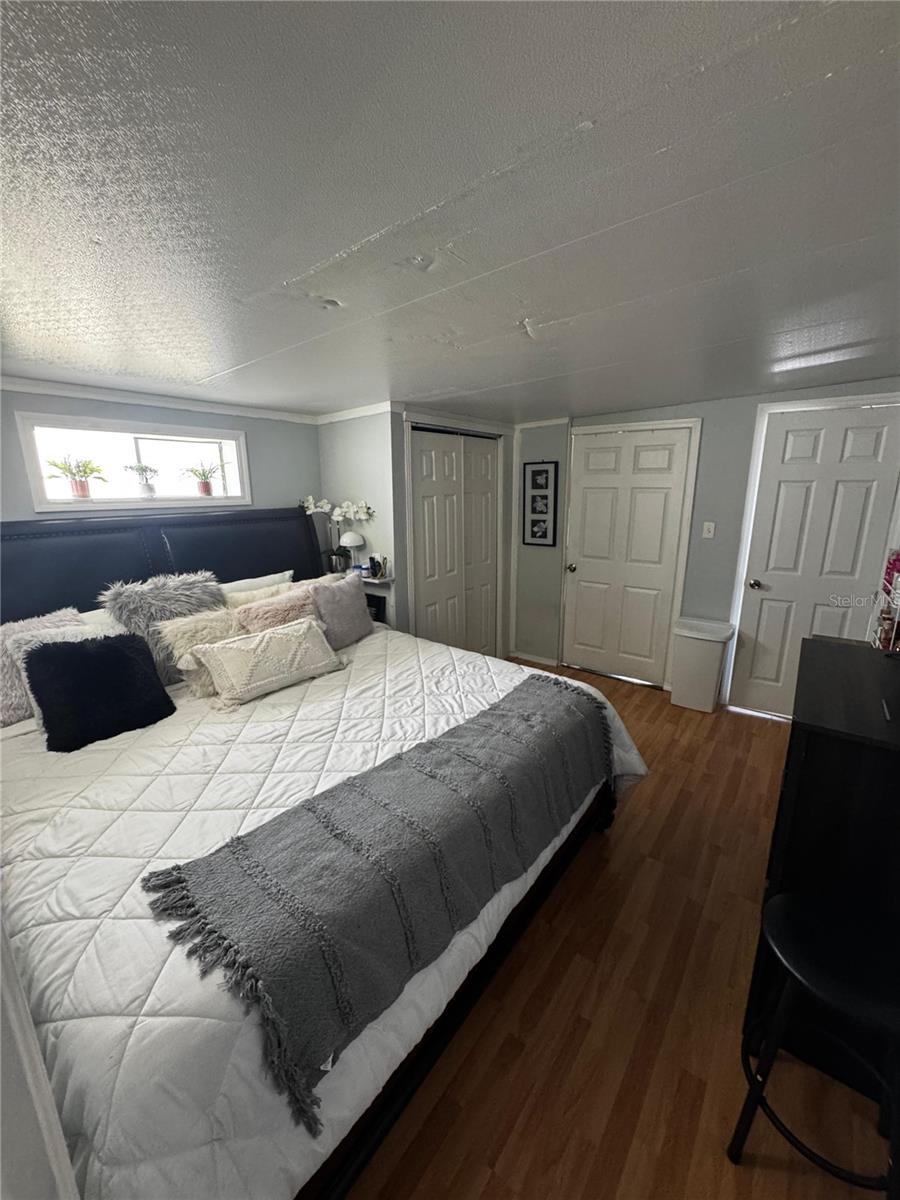 CENTER CREST - Residential