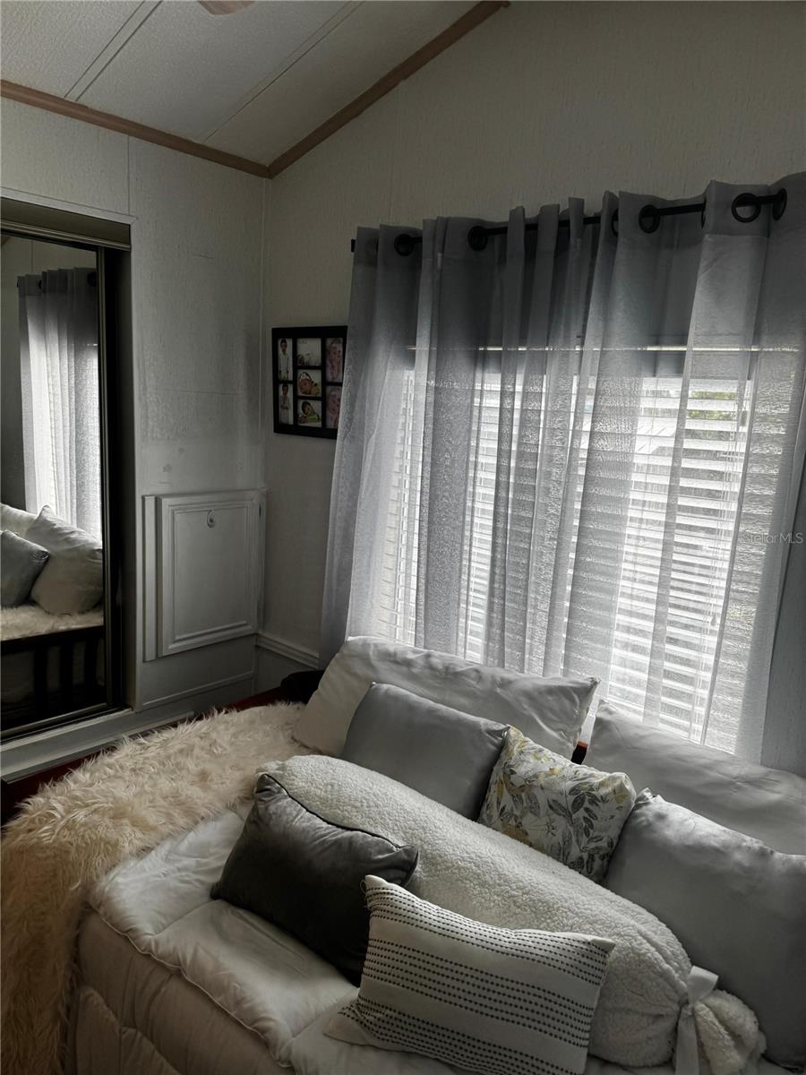 CENTER CREST - Residential