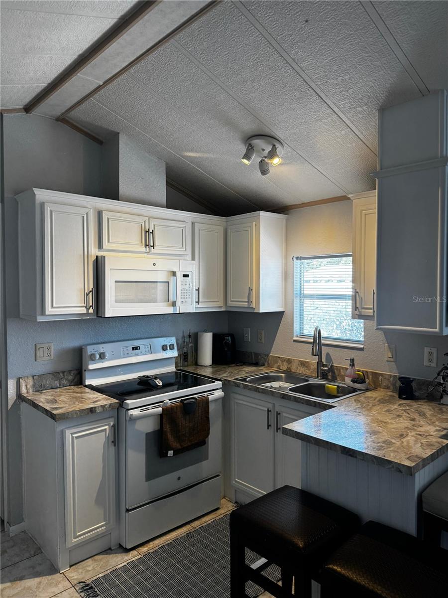 CENTER CREST - Residential