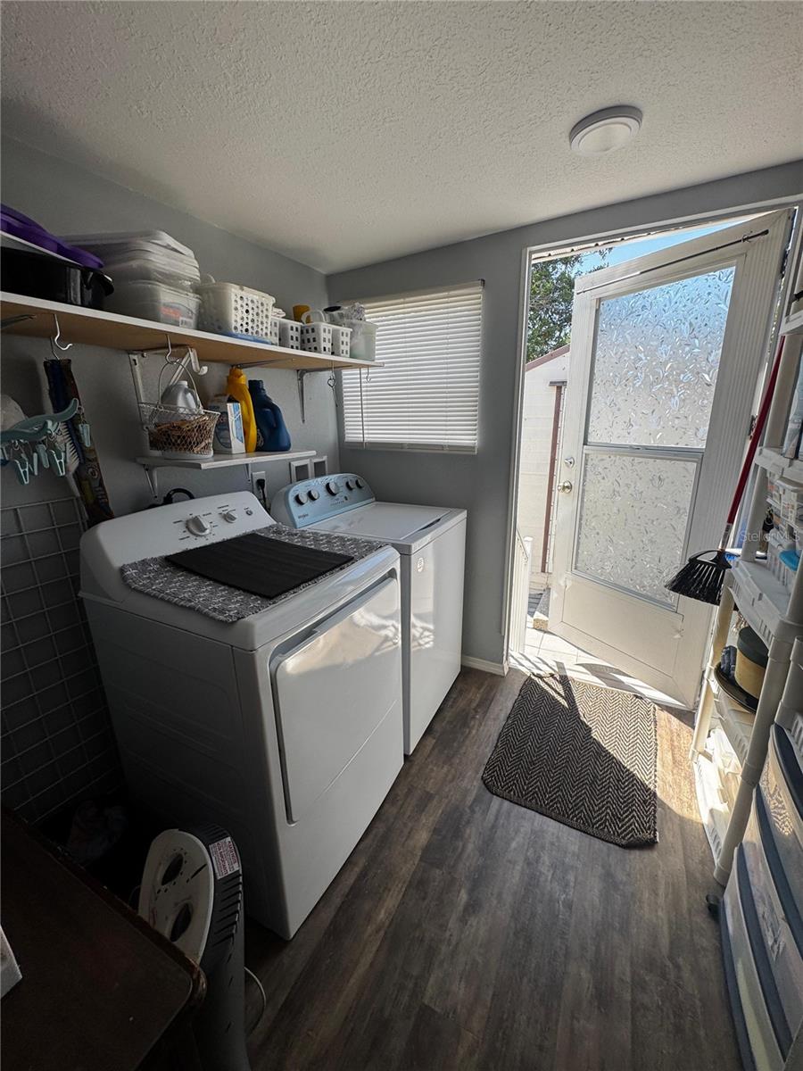 CENTER CREST - Residential