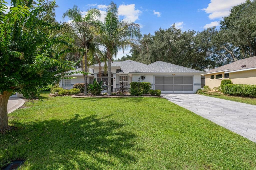Photo of 5308 Cornwall Court, Leesburg, FL 34748 (MLS # O6441386)