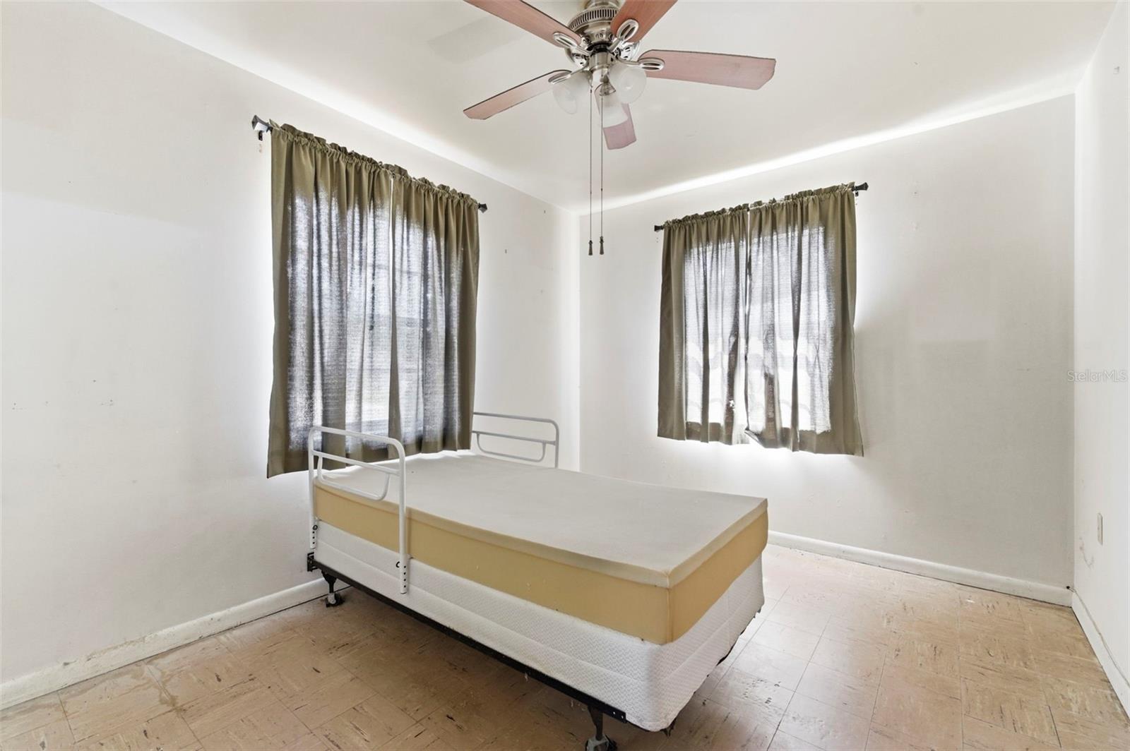 AYALAS ADD TO WELLSWOOD - Residential