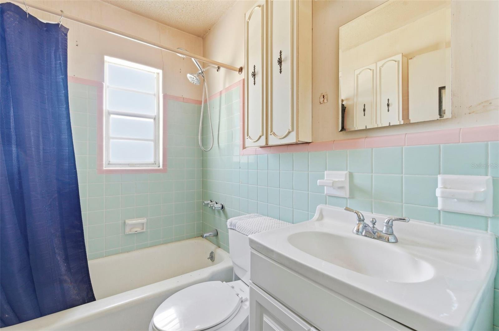 AYALAS ADD TO WELLSWOOD - Residential
