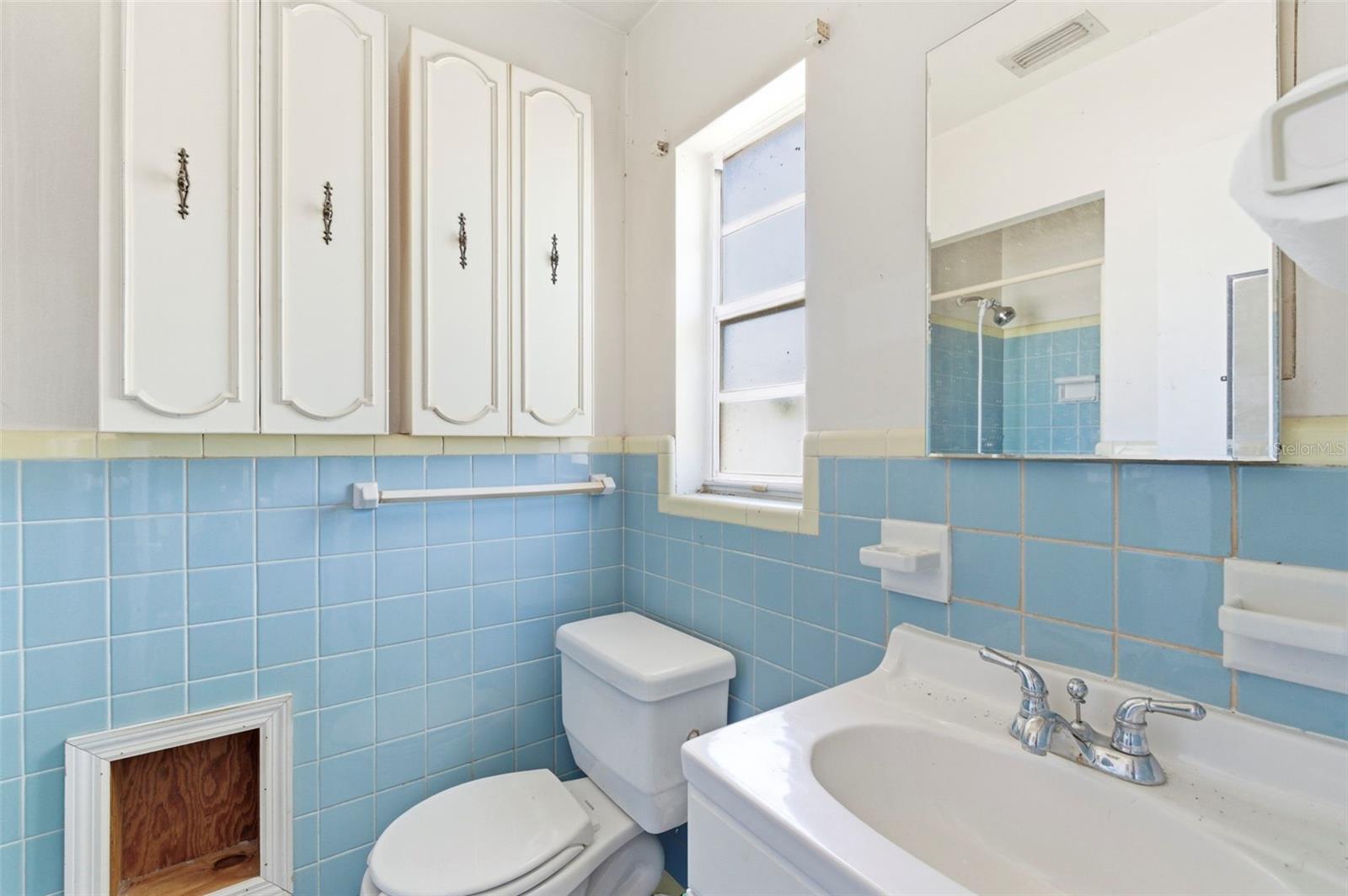 AYALAS ADD TO WELLSWOOD - Residential