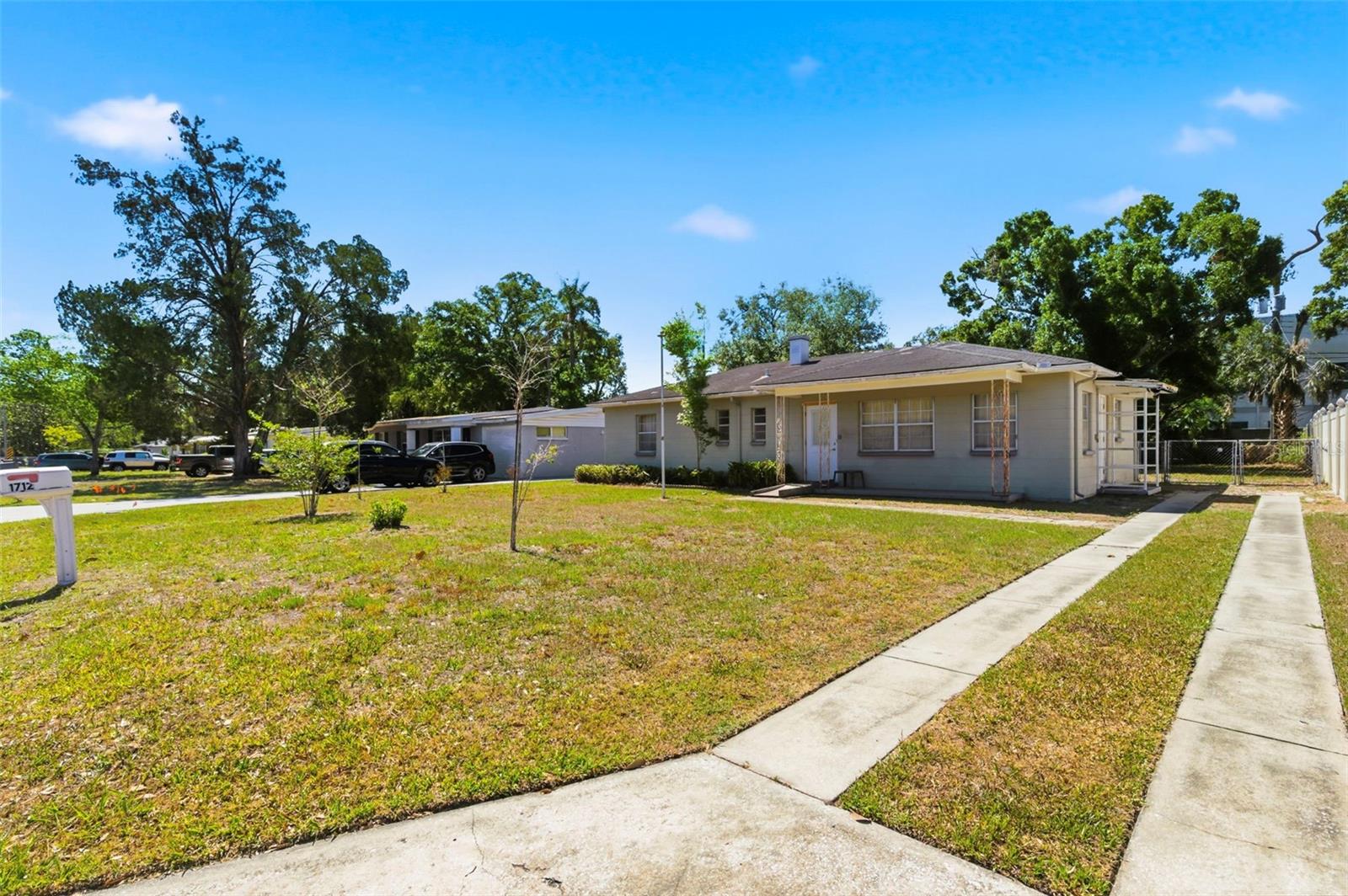 AYALAS ADD TO WELLSWOOD - Residential