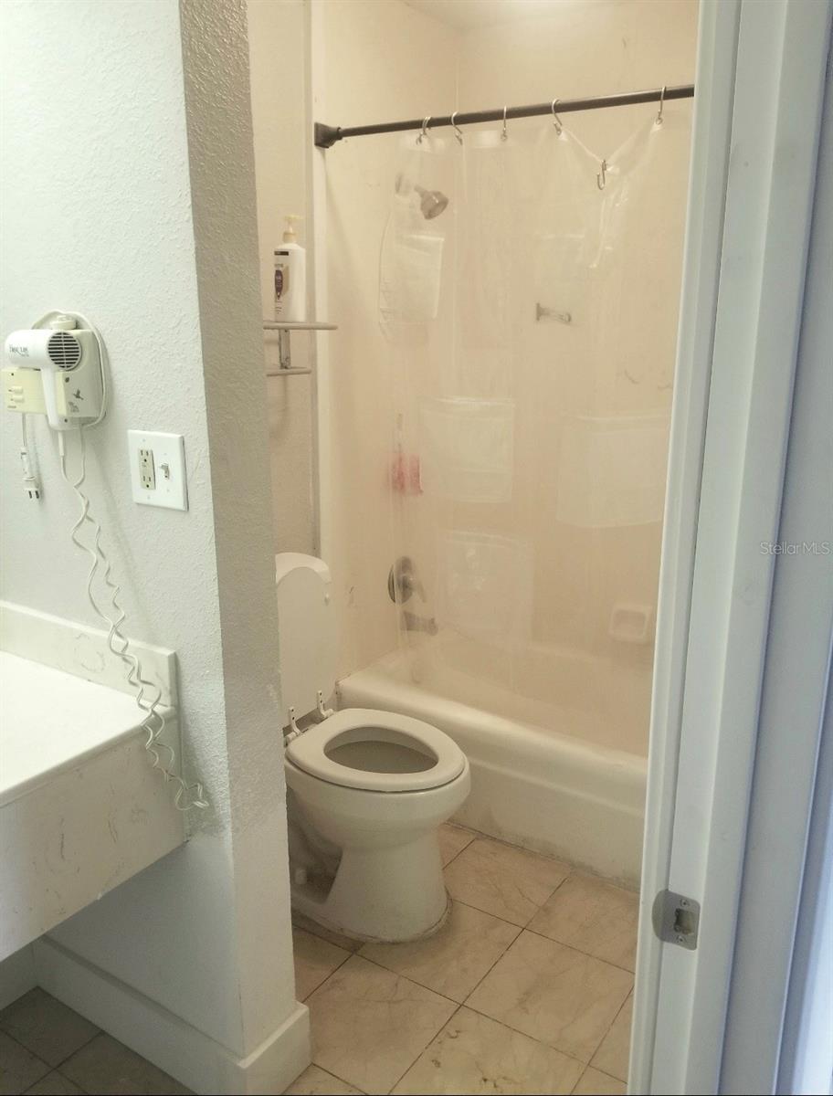 7150 N TAMIAMI TRL S503
