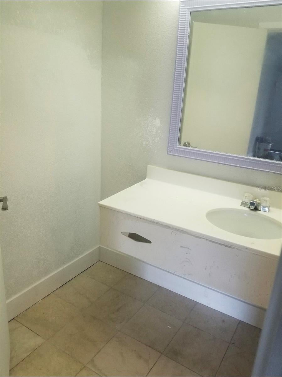 7150 N TAMIAMI TRL S503