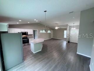 RAINBOW S END ESTATE - Residential