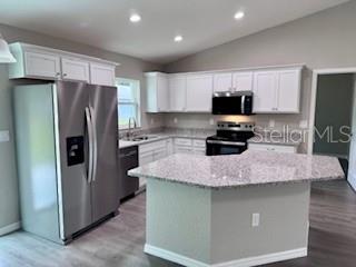 RAINBOW S END ESTATE - Residential