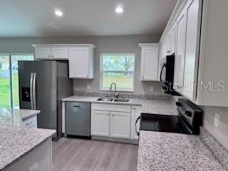 RAINBOW S END ESTATE - Residential