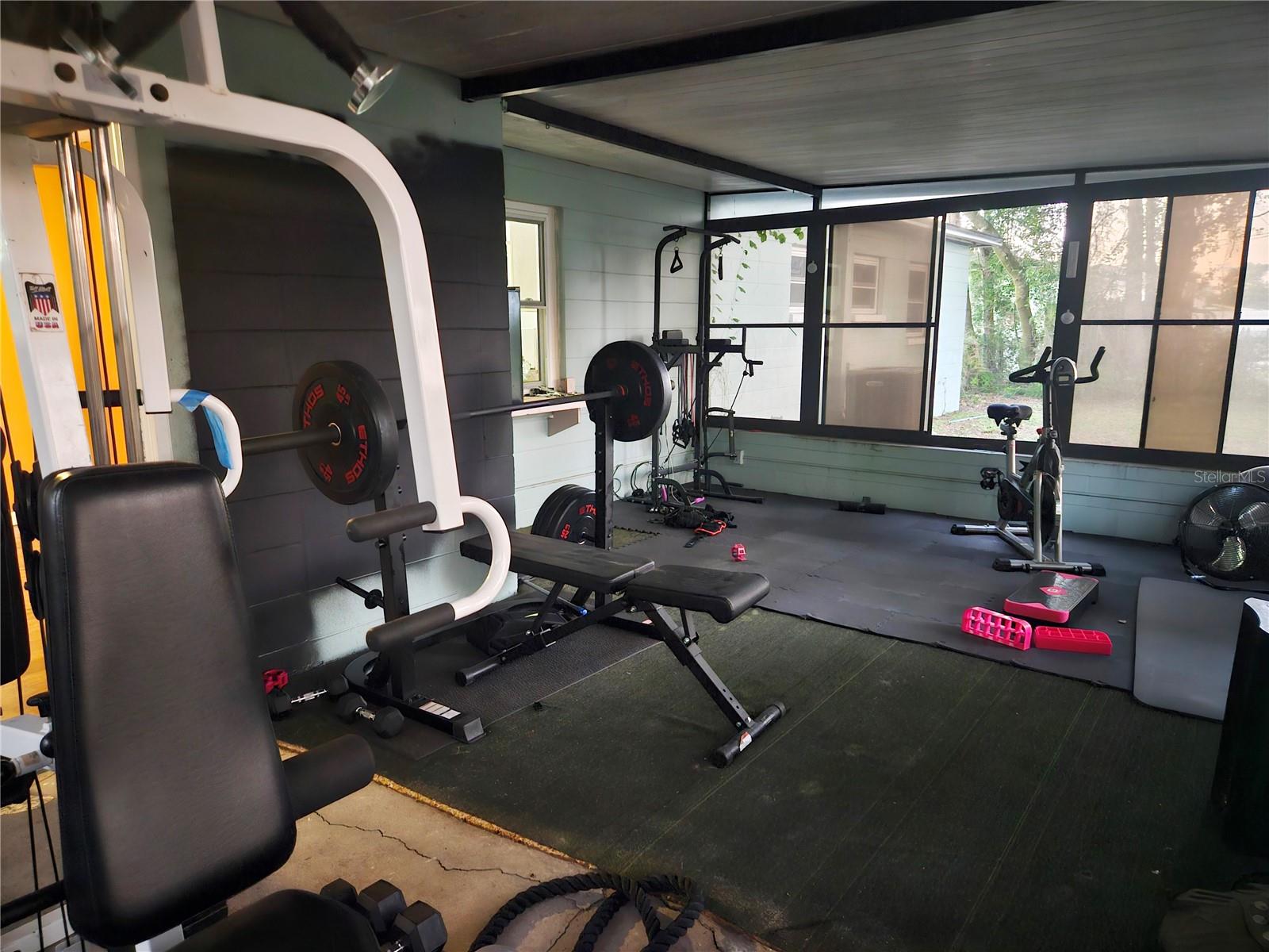 MEADOWLAWN - Residential