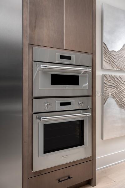 PALM LAKES ESTATES - Residential