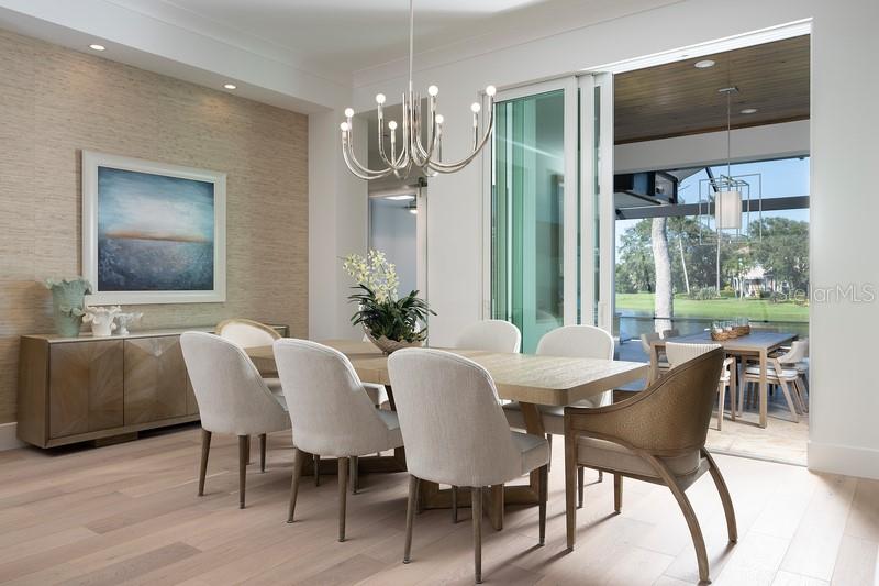 PALM LAKES ESTATES - Residential