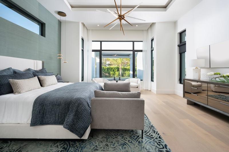 PALM LAKES ESTATES - Residential