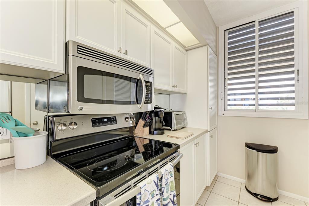 BEACHPLACE I - Residential Lease