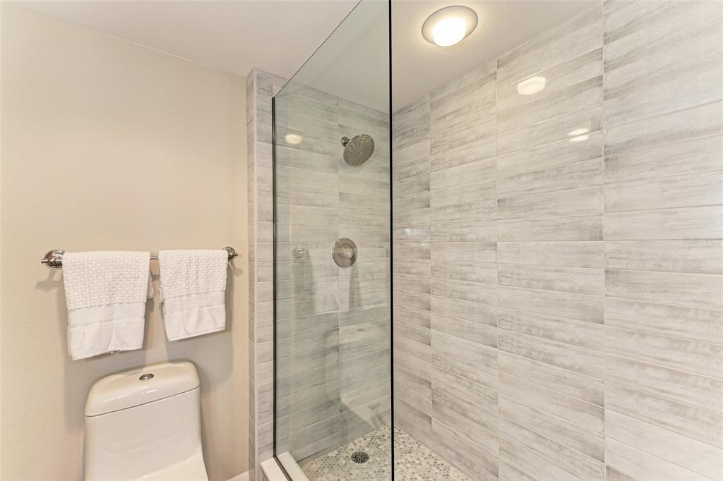 BEACHPLACE I - Residential Lease