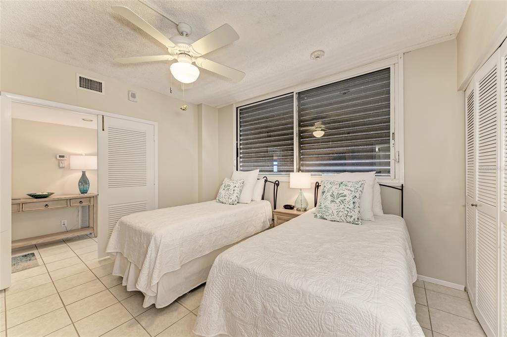 BEACHPLACE I - Residential Lease