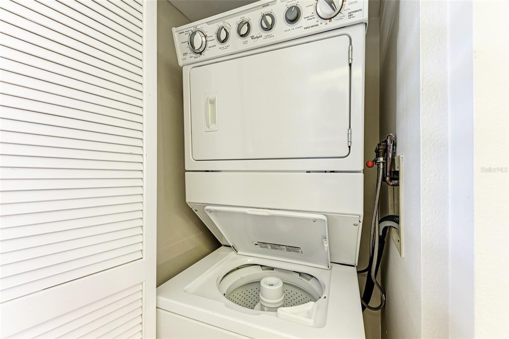 BEACHPLACE I - Residential Lease