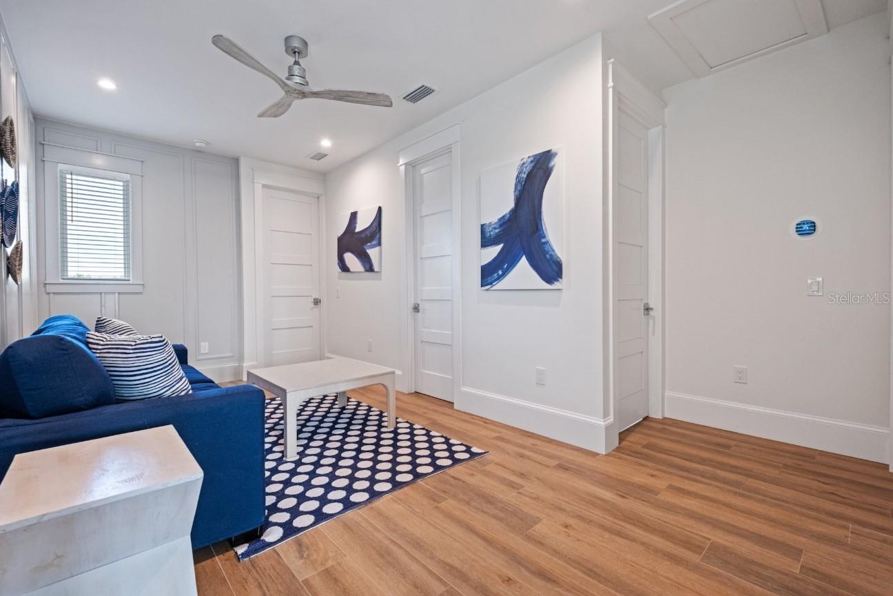 ANNA MARIA BEACH - Residential