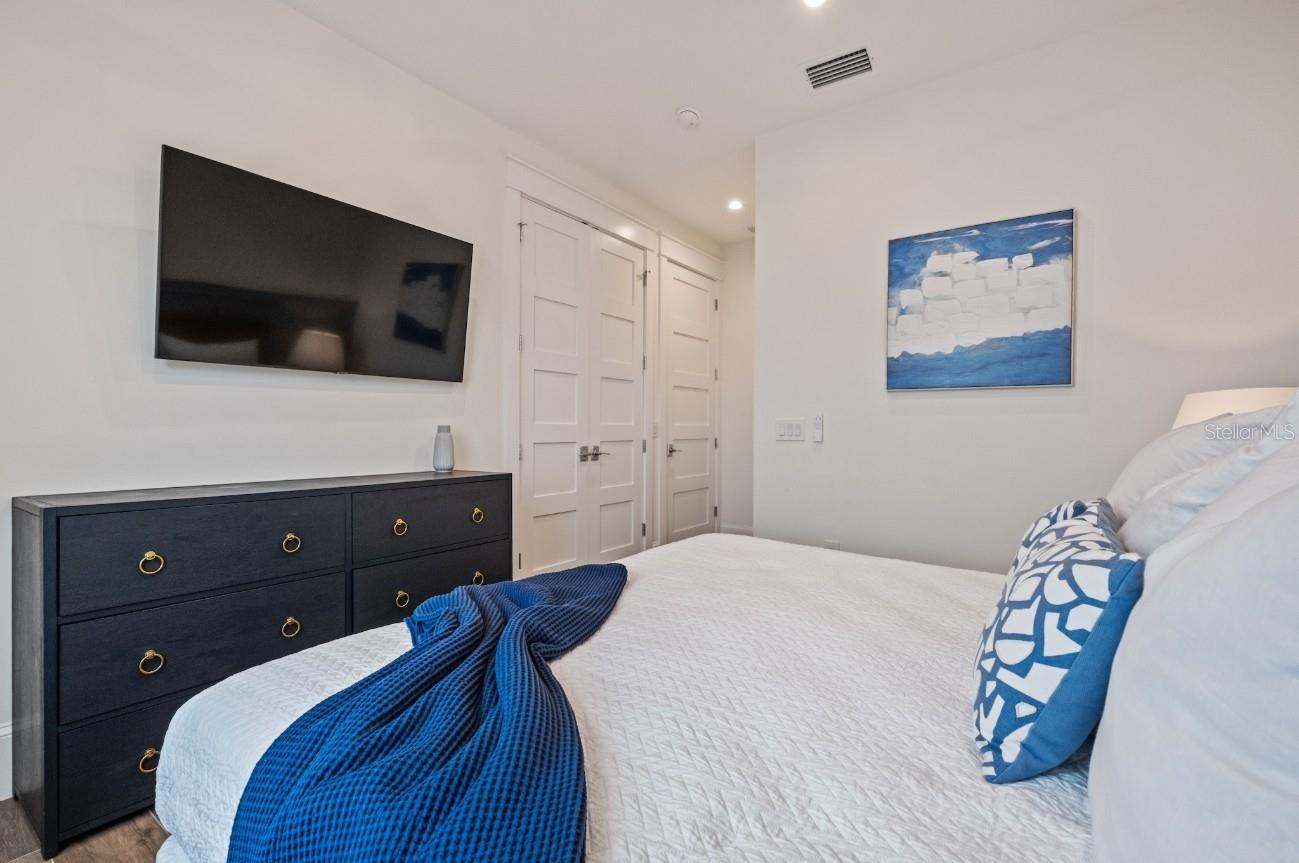 ANNA MARIA BEACH - Residential