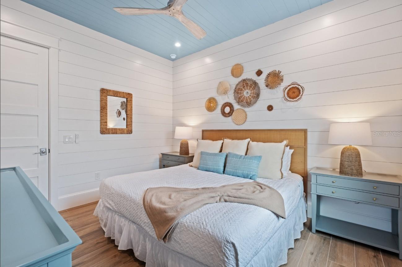 ANNA MARIA BEACH - Residential