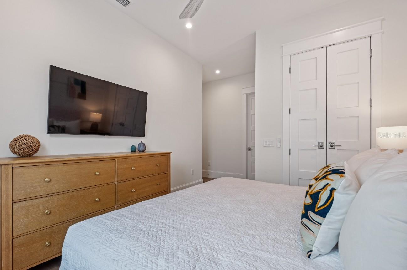 ANNA MARIA BEACH - Residential